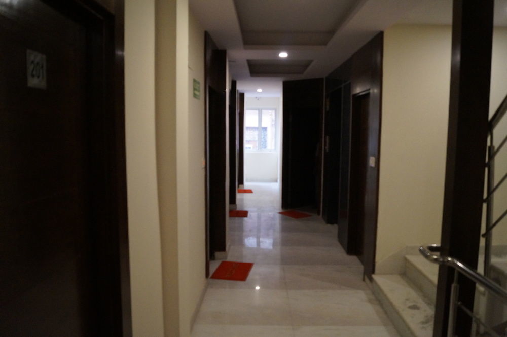 Hotel Optimum Oxford International Nuova Delhi Esterno foto