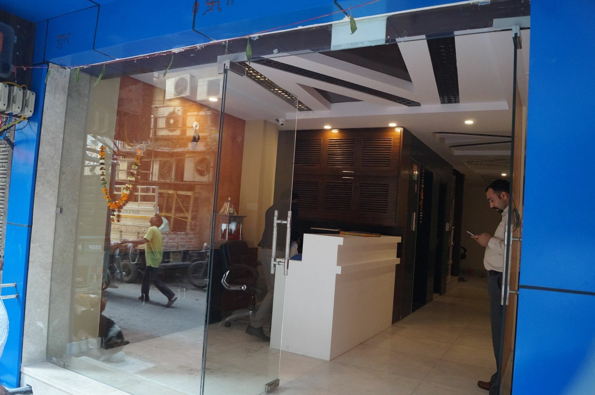 Hotel Optimum Oxford International Nuova Delhi Esterno foto